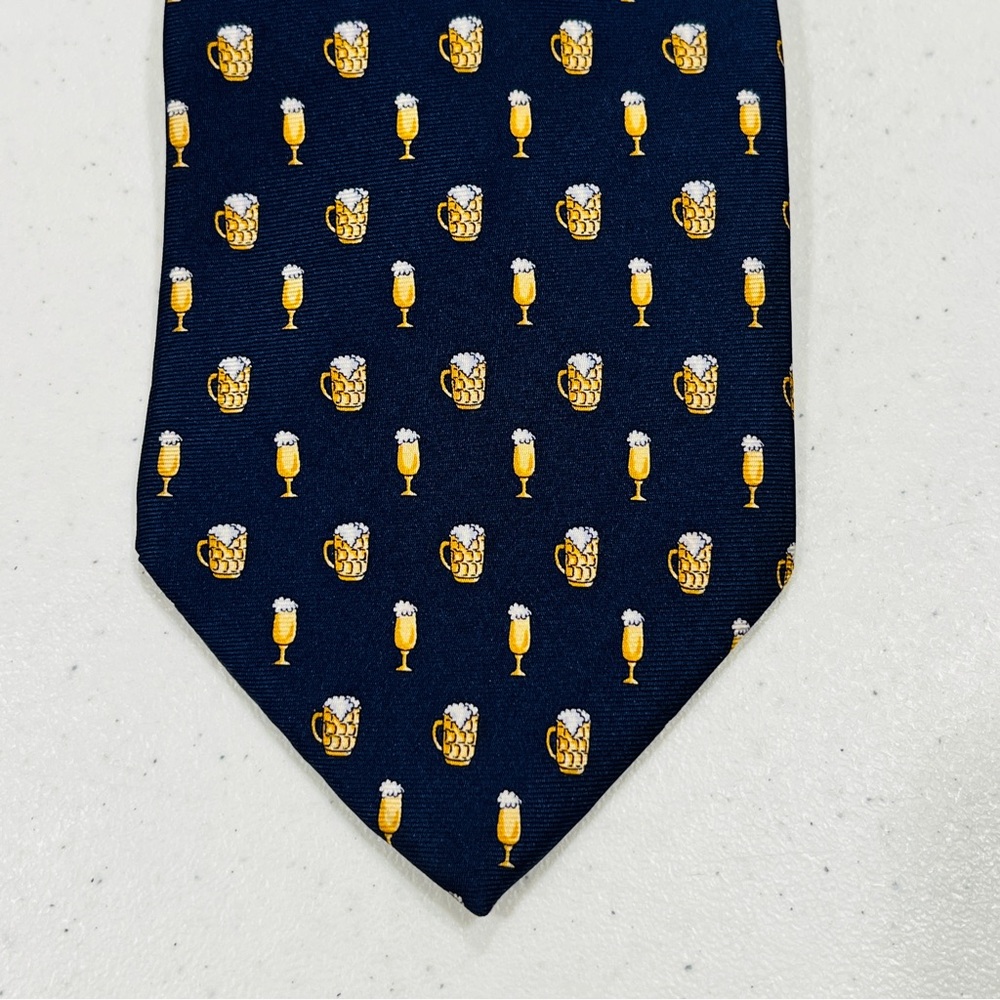 Beaufort Beer Mug Navy Blue Yellow Silk Tie